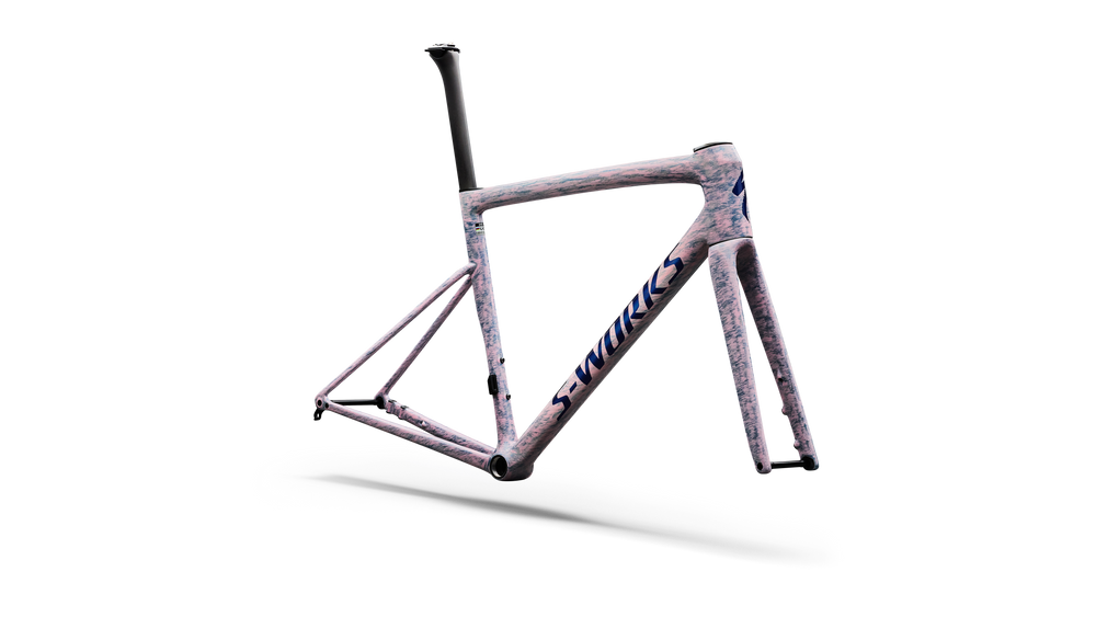 GLOSS DOLOMITE METALLIC / DIRECTIONAL BRUSH / BLUE MAJESTY METALLIC