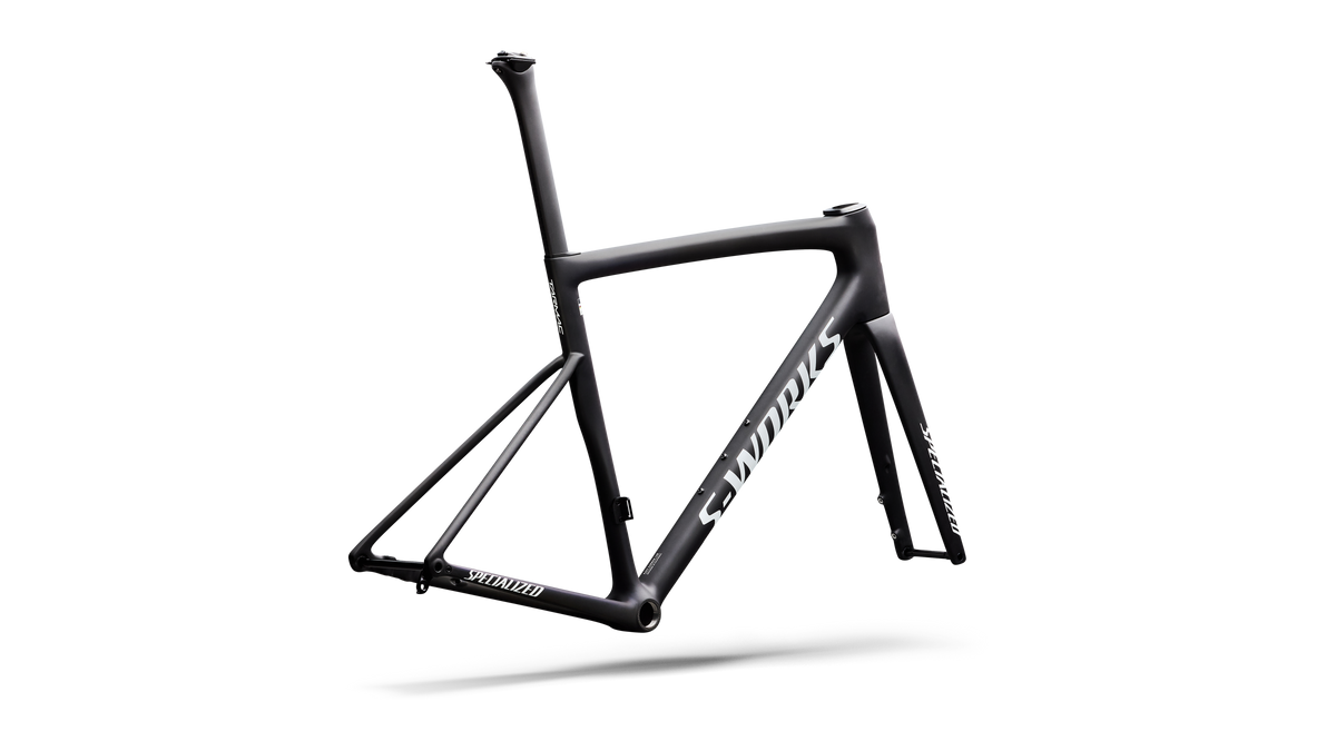 SATIN CARBON / CYAN TO BLUE VIAVI PEARL FRONT EDGE FADE / METALLIC WHITE SILVER