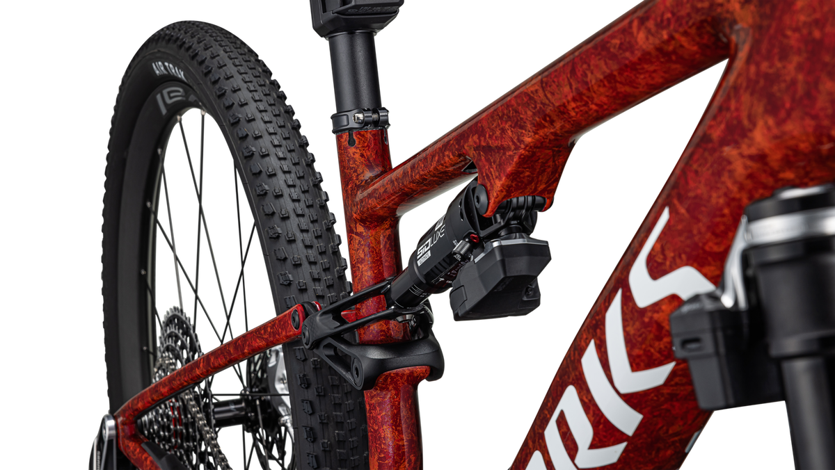 Gloss Fiery Red Dry Impasto / Metallic White Silver