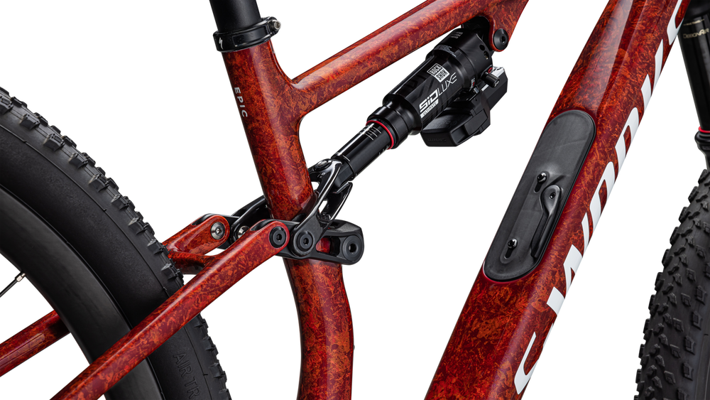 Gloss Fiery Red Dry Impasto / Metallic White Silver