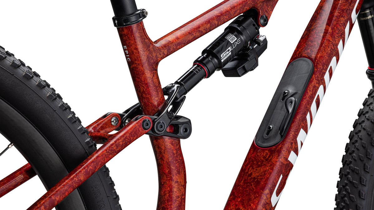 Gloss Fiery Red Dry Impasto / Metallic White Silver