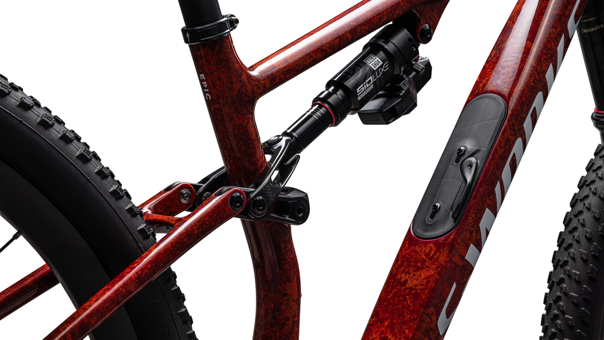 Gloss Fiery Red Dry Impasto / Metallic White Silver