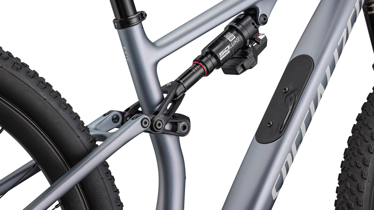 Glacial Metallic Pearl / Metallic White Silver