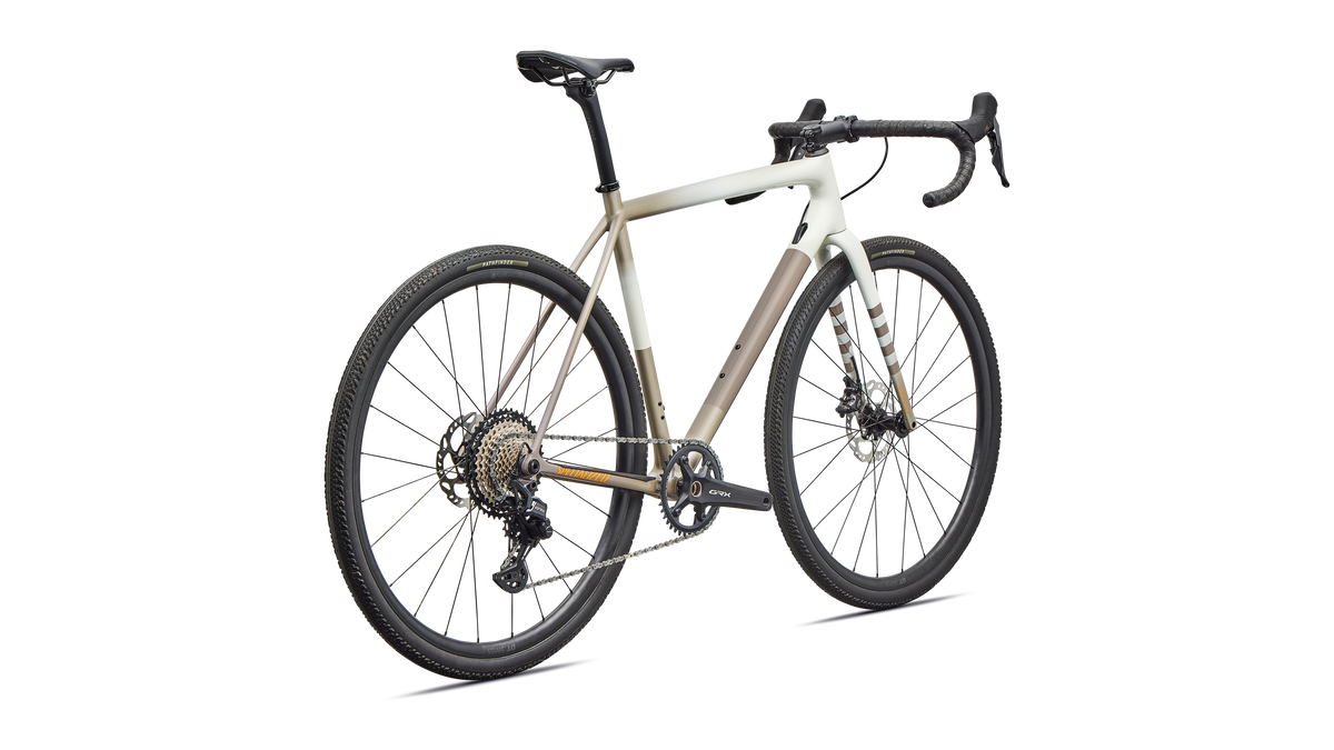 Dune White/Sandstone Metallic/Desert Metallic/Orange Zest