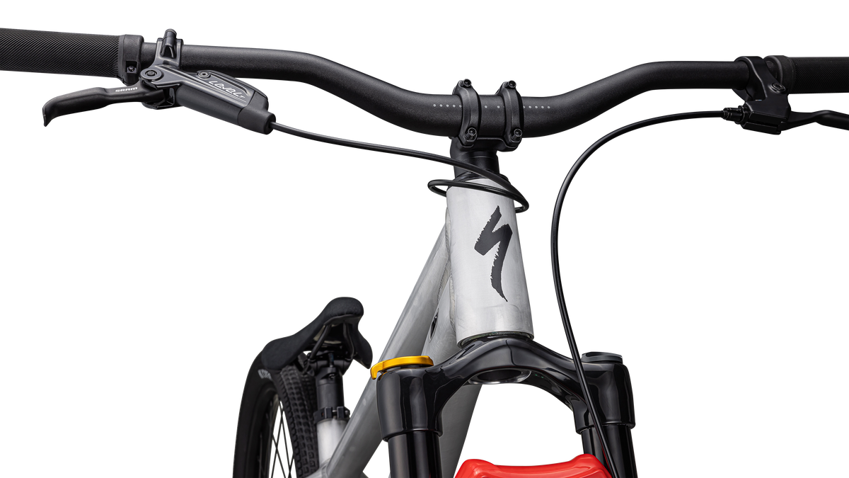 SATIN ALUMINUM/ BLACK