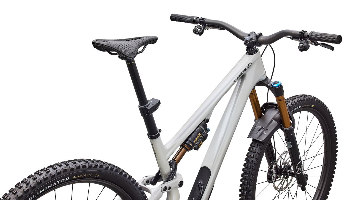 GLOSS DOLOMITE METALLIC / SMOKED LIQUID METAL