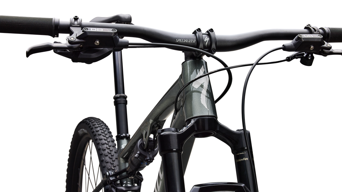 GLOSS CHARCOAL TINT OVER SILVER DUST / DOLOMITE METALLIC