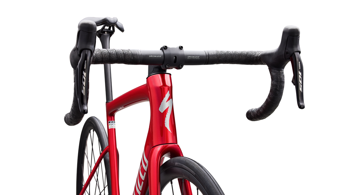 GLOSS RED TINT OVER SILVER DUST / SILVER DUST