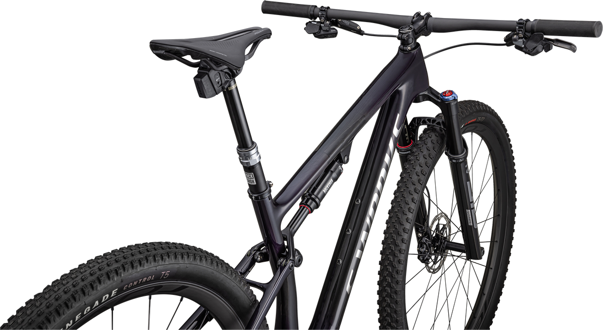 GLOSS PURPLE TINT FADES OVER CARBON / CHROME