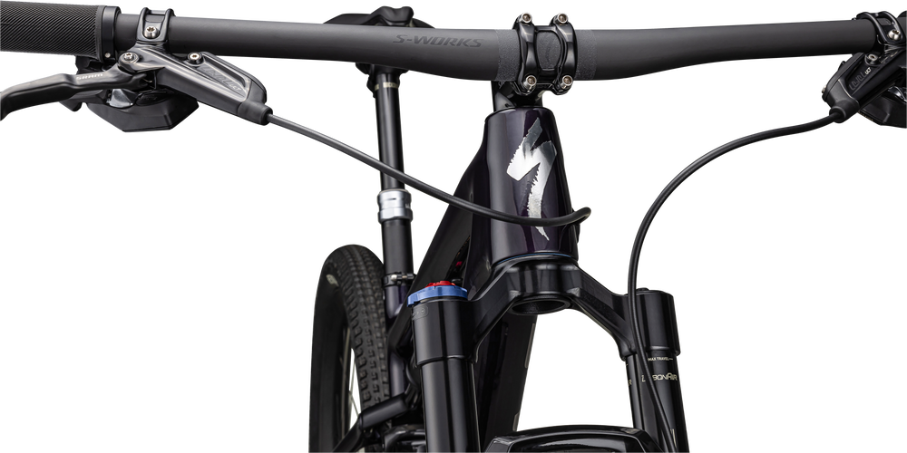 GLOSS PURPLE TINT FADES OVER CARBON / CHROME