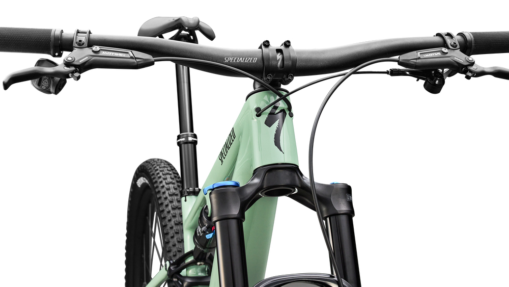 Gloss Pistachio / Obsidian