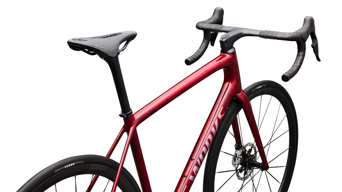 SANDSTONE METALLIC BASE / RED TINT