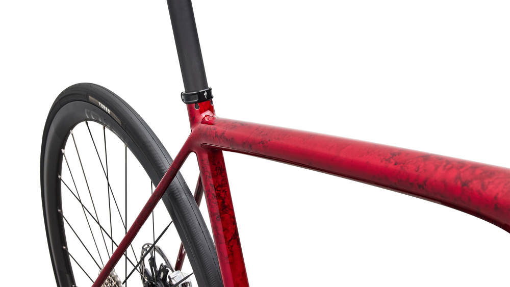 SANDSTONE METALLIC BASE / RED TINT